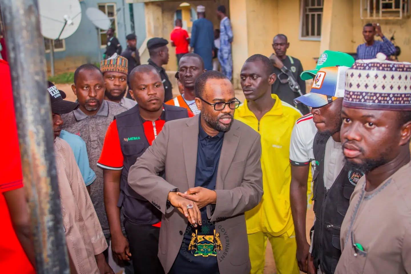 Hon. Rayyan Hussain Pays Impromptu Visit to Kakuri and Kurmin Mashi Free Fertilizer Distribution Centers